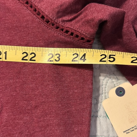 NWT - John’s Bay Women’s Top -  XXL in burgundy - Picture 11 of 11